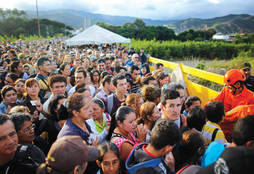 Over 1 lakh citizens of Venezuela crossover to Colombia for food and medication