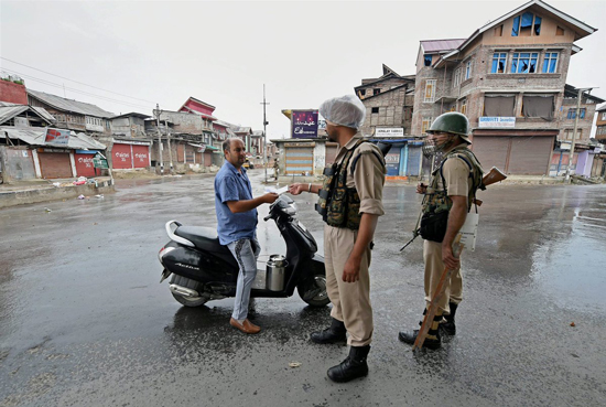 Protests in Jammu Kashmir cause loss of Rs. 6400 crores