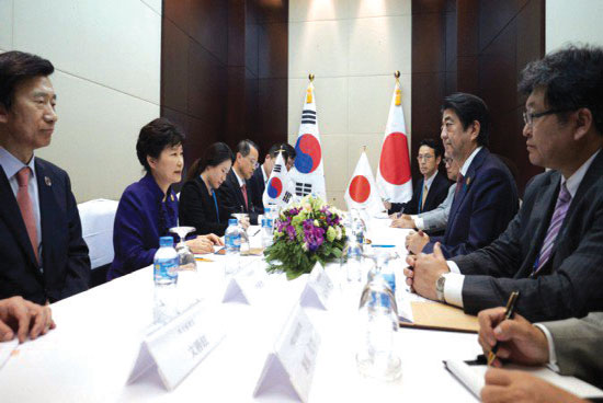 South Korea and Japan sign secret intelligence-sharing deal