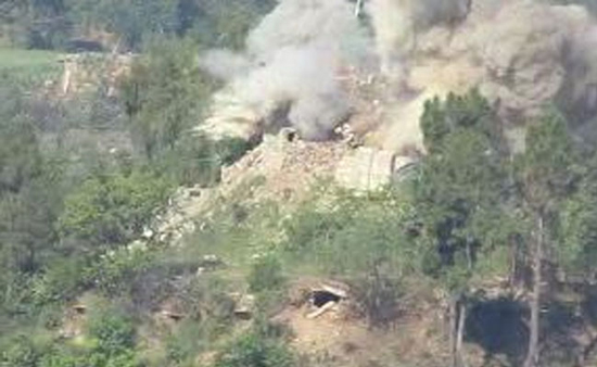 Indian Army destroys Pakistani bunkers at LoC