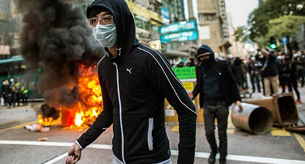 हाँगकाँग में हिंसक प्रदर्शन