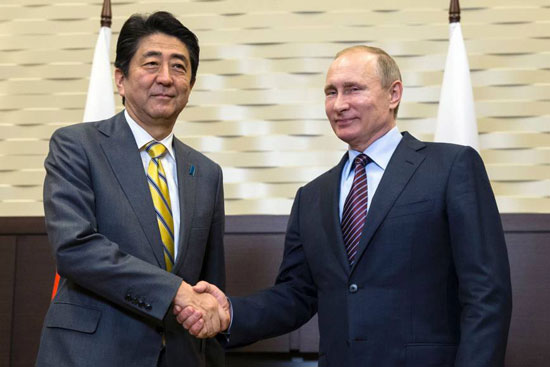 जापान के प्रधानमंत्री अ‍ॅबे का रशिया दौरा