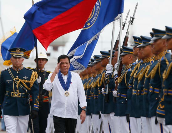 फिलिपाईन्स रशिया एवं चीन से हथियार खरीदेगा; ‘साऊथ चायना सी’ में अमरीका के साथ की संयुक्त गश्ती बंद