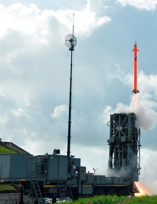 भारत-इस्रायल ने विकसित किये ‘बराक-८’ प्रक्षेपास्र के दो परीक्षण सफल