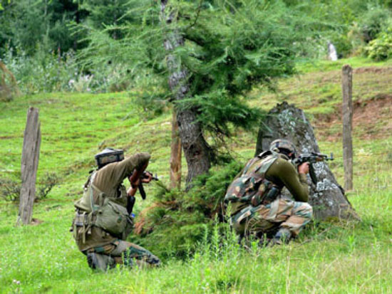 जम्मू-कश्मीर की मुठभेड़ में छह आतंकवादी ढेर
