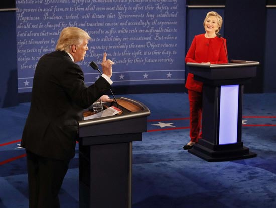 अमरिकी राष्ट्राध्यक्षपद चुनाव की पहली अध्यक्षीय बहस में क्लिंटन और ट्रम्प के बीच आरोपों की बौछार