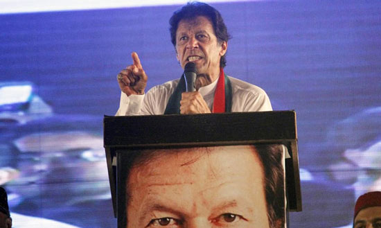 पाकिस्तान सरकार को कामकाज़ नहीं करने देंगे : विपक्षी दल नेता इम्रान खान की चेतावनी