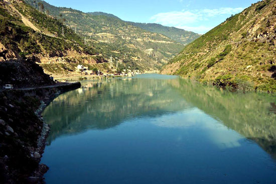 जम्मू-कश्मीर से पाकिस्तान में बहनेवाले पानी पर भारत के चार सिंचाई प्रकल्प
