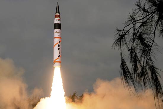 भारत द्वारा परमाणुअस्त्रवाहक ‘अग्नि-४’ का सफल परीक्षण