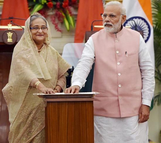 भारत-बांग्लादेश में २२ सहयोग समझौते; बांग्लादेश को २९ हजार करोड़ रुपये कर्ज का ऐलान