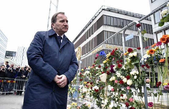 ‘स्वीडन फिर कभी भी निर्वासितों के जत्थे का स्वीकार नहीं करेगा’ : प्रधानमंत्री स्टिफन लॉफवेन