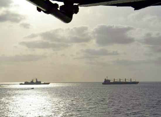 एडन में सोमालियन डाकुओं पर की कार्रवाई के मामले में चीन द्वारा भारतीय नौसेना का क्रेड़िट चुराने की कोशिश