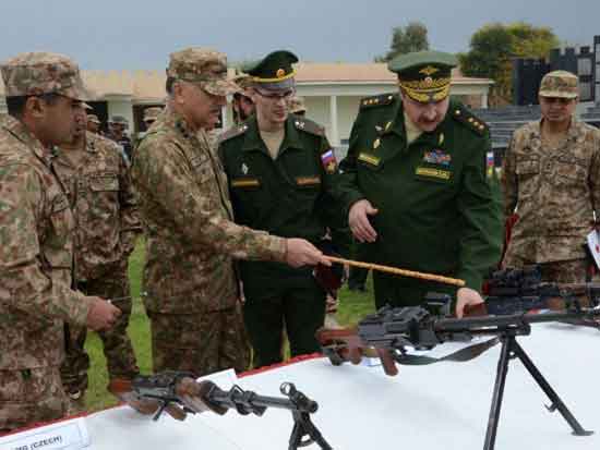 रशियन सेना अधिकारियों का प्रतिनिधिमंडल पाकिस्तान यात्रा पर