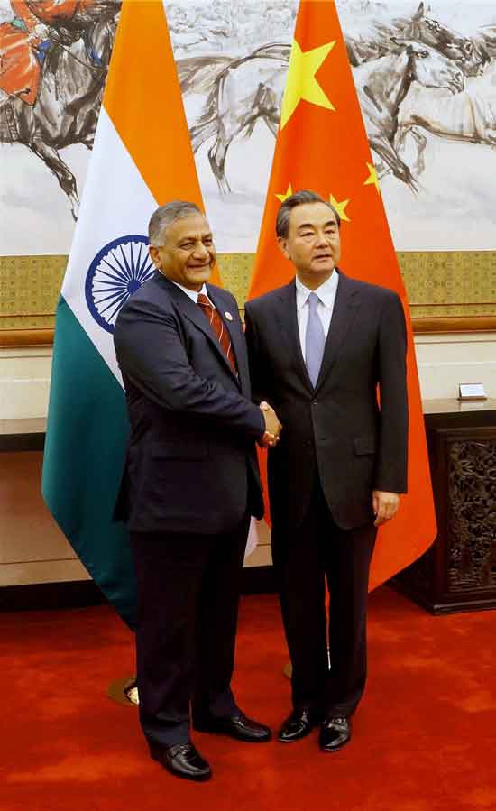 भारत-चीन के बीच व्यूहरचनात्मक साझेदारी मज़बूत करने पर बातचीत