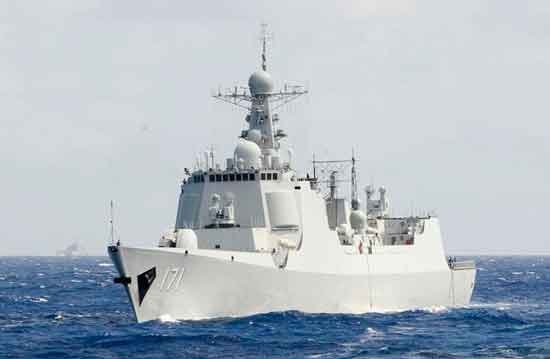 ‘साऊथ चायना सी’ में अमरीका की ‘मॅक्केन’ लड़ाकू जहाज़ दाखिल – प्रतिकार के लिए चीन ने विनाशिका तैनात किये