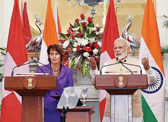 स्वित्झरलॅंड की राष्ट्रपति भारत दौरे पर, भारत को स्वित्झरलॅंड से काला धन और कर डुबाने वालों की जानकारी मिलेगी
