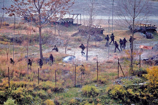 म्यानमार सीमा पर भारतीय लष्कर की बड़ी कारवाई आतंकियों के तल तबाह, कई आतंकी ढेर