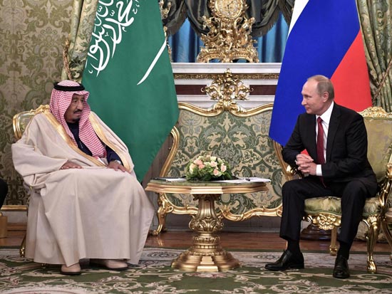 सऊदी अरेबिया और रशिया के दौरान अब्जो डॉलर्स के करारों पर हस्ताक्षर