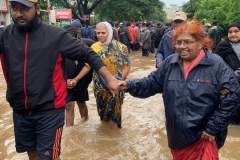 Aniruddha’s Academy of Disaster Management – Rescue and Relief Seva performed during Sangli-Kolhapur deluge