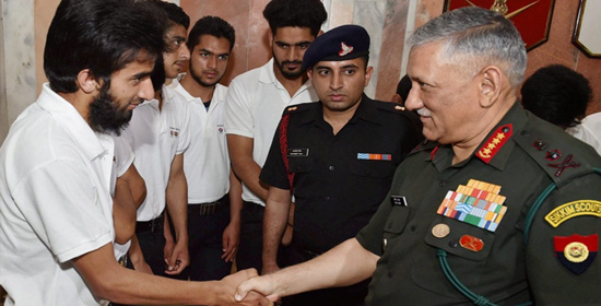 The Army Chief holds a conversation with the youth of Jammu and Kashmir